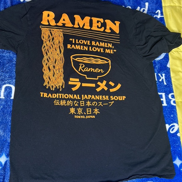 Ramen graphic tee - Picture 4 of 5